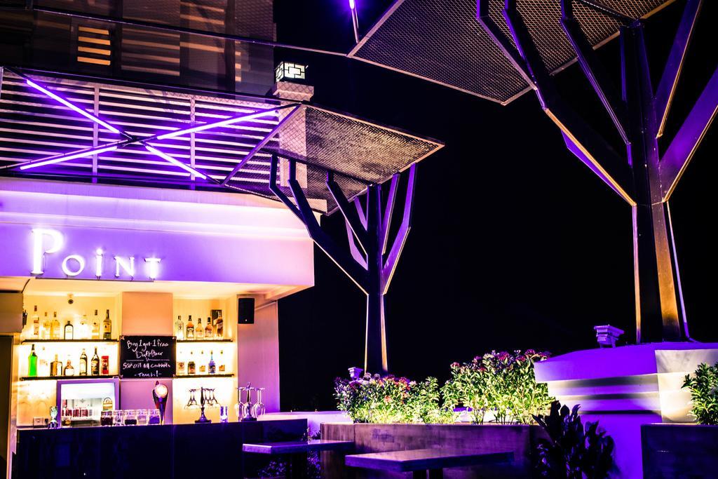 Point Boutique Hotel Пномпень Экстерьер фото